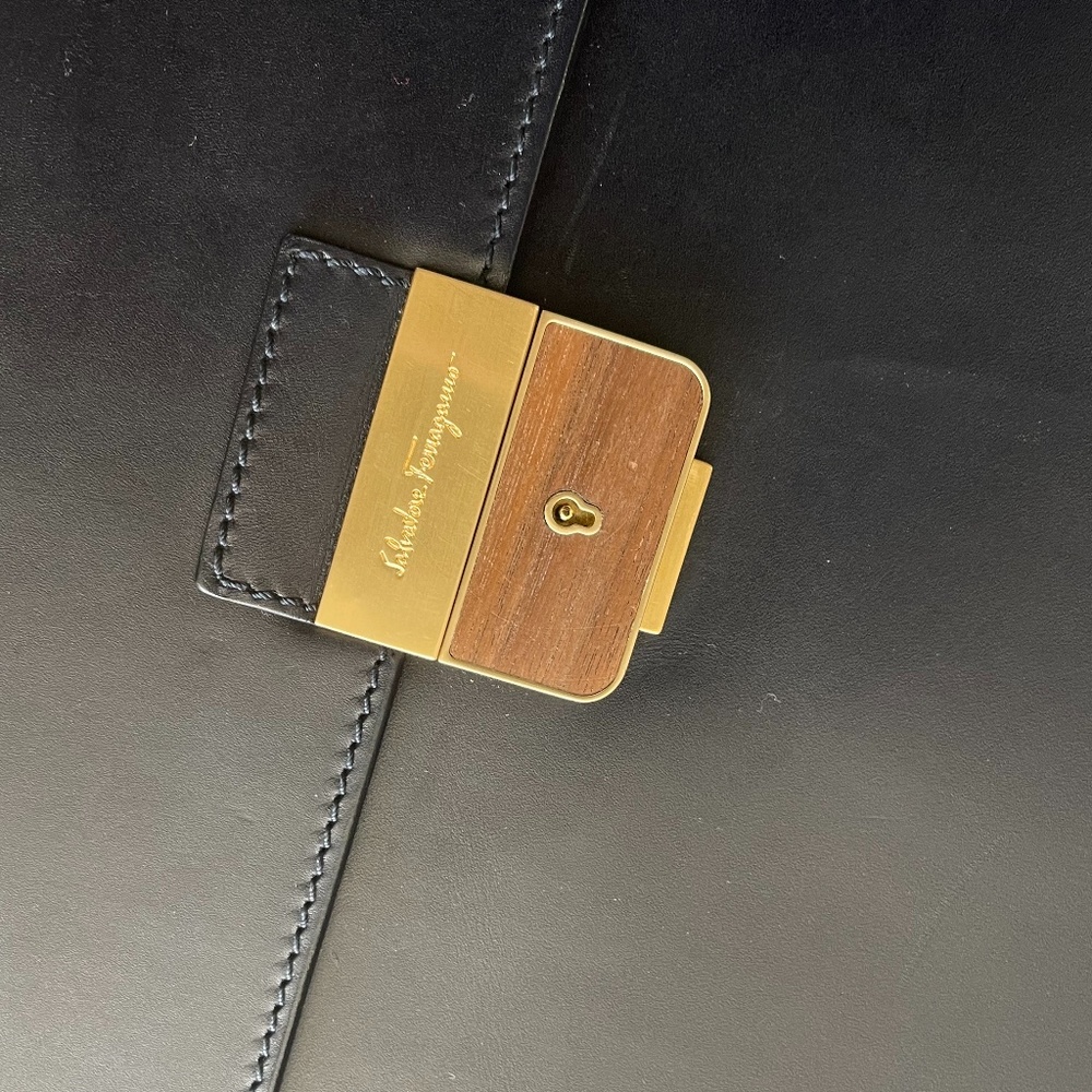 Salvatore Ferragamo Single Gusset Briefcase - Picture 8 of 11